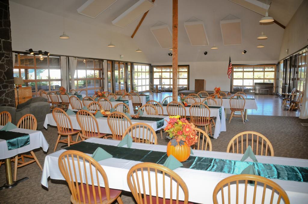 Bend-Sunriver Camping Resort 24 Ft. Yurt 12 Exterior photo